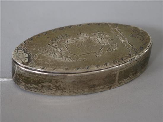 A George III silver oval snuff box by Phipps & Robinson, 88mm.